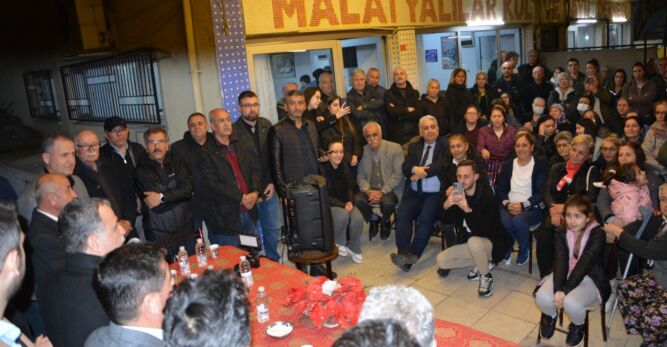 Semih Balaban, Manisa Malatyalılar Kültür ve Dayanışma Derneği’ni ziyaret etti.