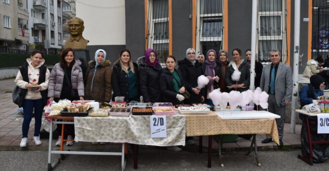 Halil Yurtseven  İlkokulu Okul Aile Birliği kermes düzenlendi