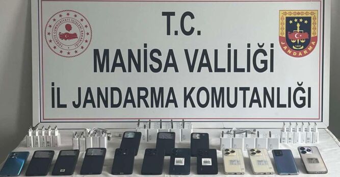 Kaçak Cep Telefonu Yakalandı