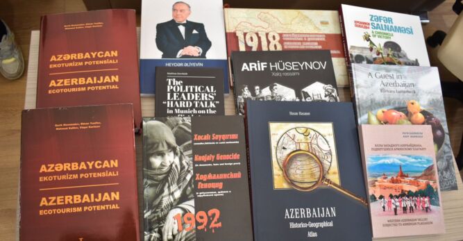 Başkan Hoşgül’den  Azerbaycanla ilgili Kitap Bağışı