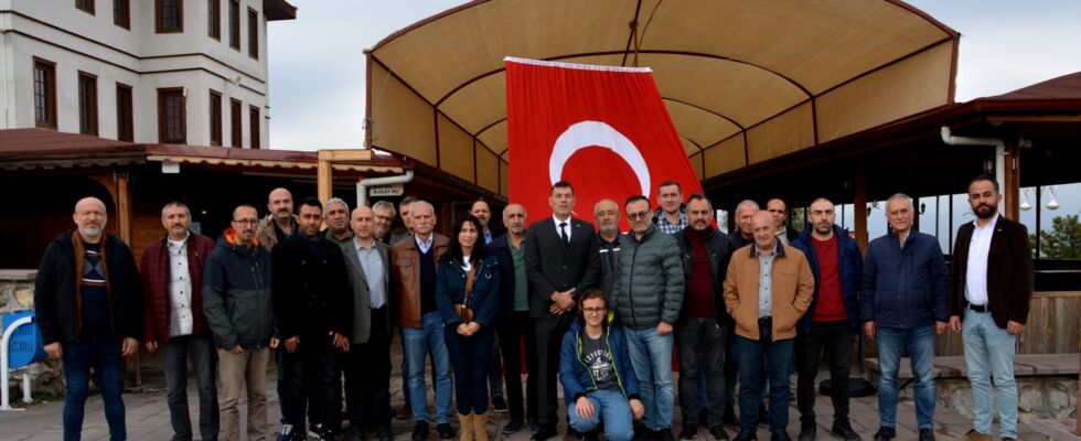 Türk Eğitim Sen Manisa Şubesi, Manisa Celal Bayar Üniversitesi işyeri temsilcileriyle toplantı düzenledi.