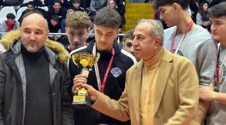 Manisa Basketbol A Ligi Gençlerde Şampiyon Elit Ege Koleji